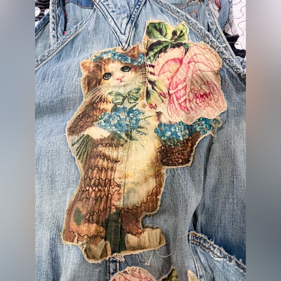 Magnolia Pearl floral appliqué denim overalls hand-distressing, fading - Picture 5 of 10